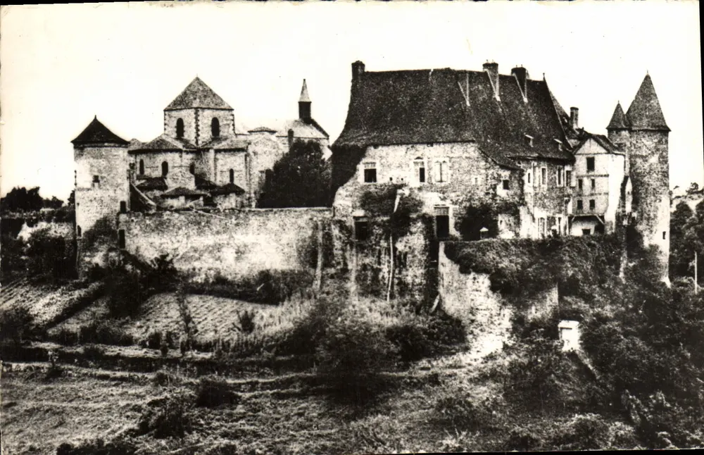 Chantelle-le-Château (Allier) — A Abadia - Ex-Château dos Bourbons — Edição PHOTO-SPORT Chantelle - Frente
