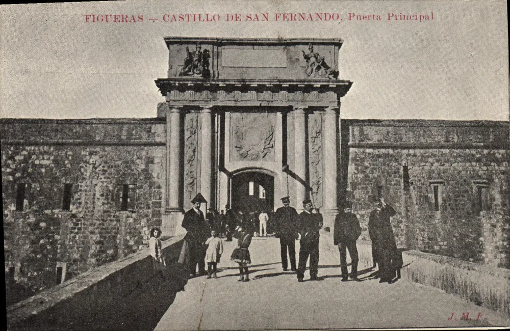 Figueras — Castillo de San Fernando, Puerta Principal — J.M.F. - Vorderseite