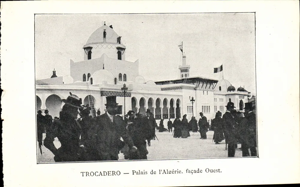 Trocadéro — Palast von Algerien. Westfassade. - Vorderseite