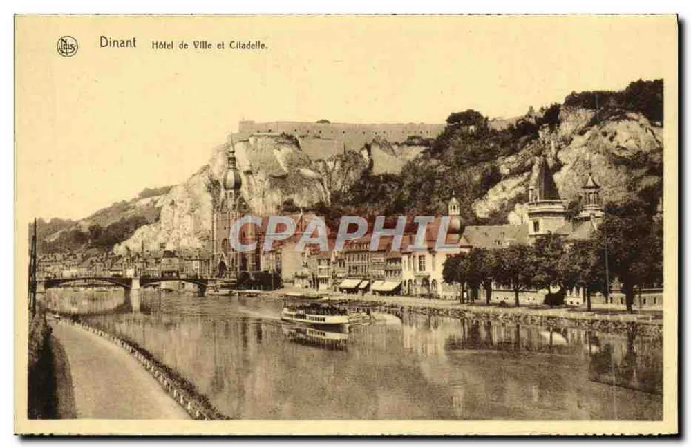 Dinant — Hotel de Ville e Citadelle — Editor Thill, Bruxelas, número de série não visível - Frente