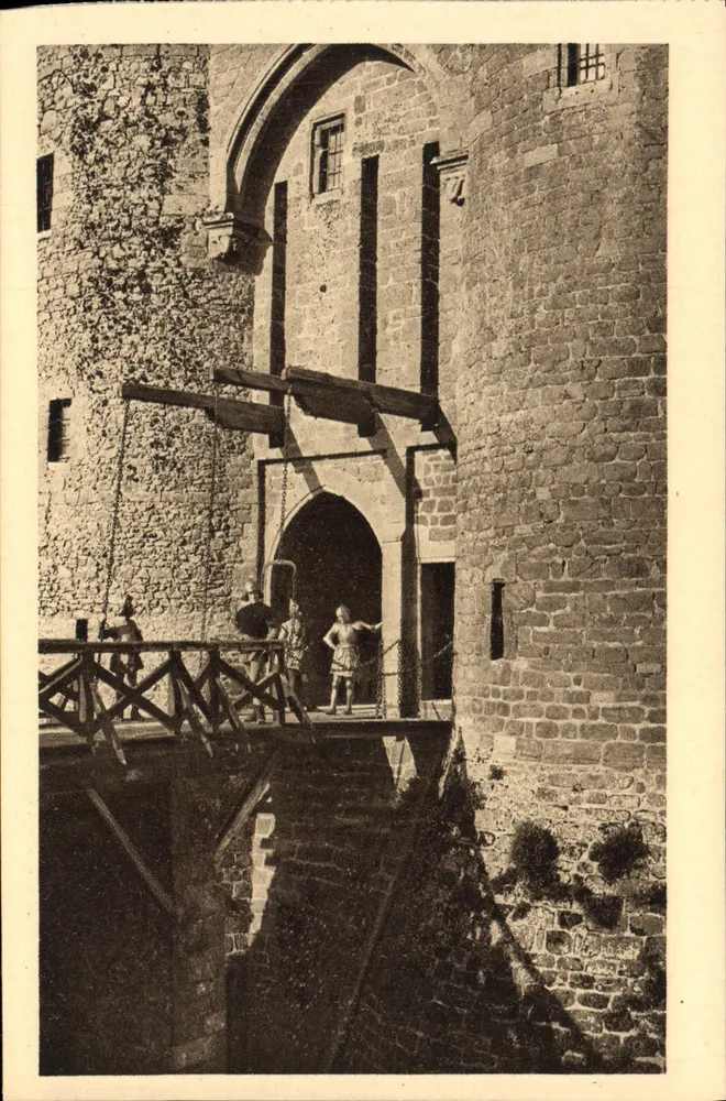 Pont-levis do Castelo — edição da Basílica Nacional — n°15 - Frente