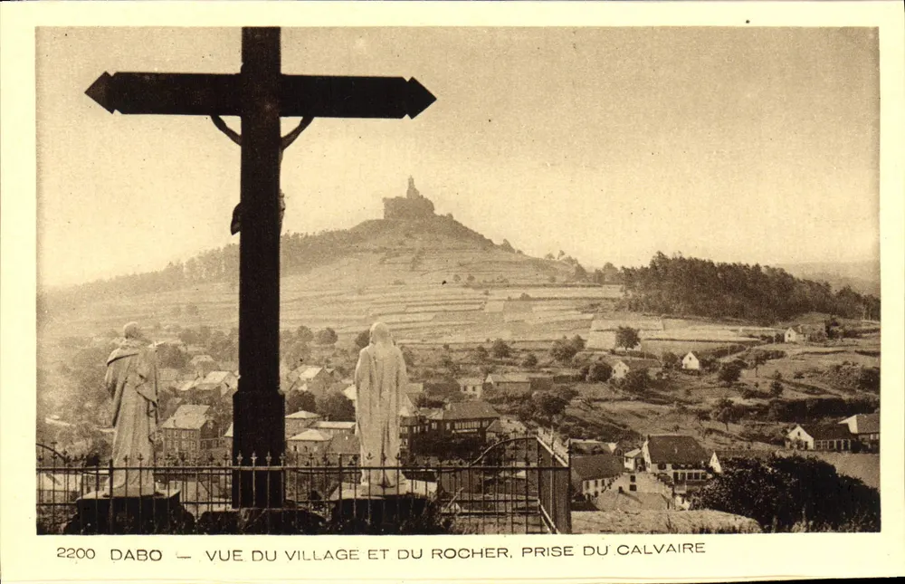 Dabo — Ansicht des Dorfes und des Felsens, aufgenommen vom Calvary - Vorderseite