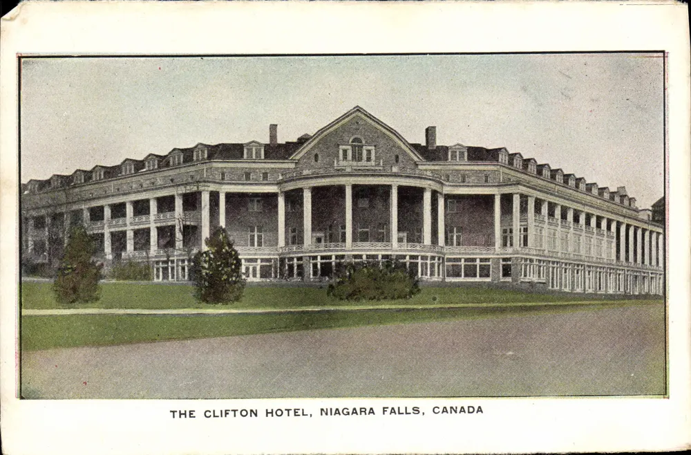 L'Hotel Clifton — Cascata del Niagara, Canada — editore non visibile - Recto