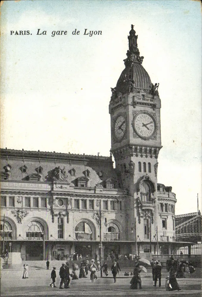Paris. A estação de Lyon — vista da torre de relógio — editor não visível - Frente