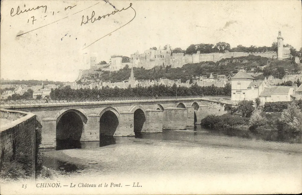 Chinon — O Castelo e o Ponte — LL. — N° 15 - Frente