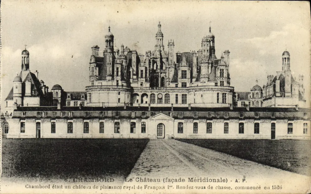 Chambord — O Castelo (fachada Meridional) — A.P. - Frente