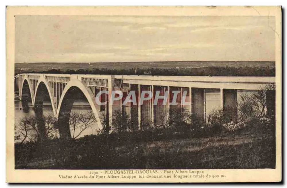 PLOUGASTEL-DAOUILAS - Brücke Albert Louppe — Zugangsviadukt zur Albert-Louppe-Brücke, Gesamtlänge von 900 m. - Vorderseite