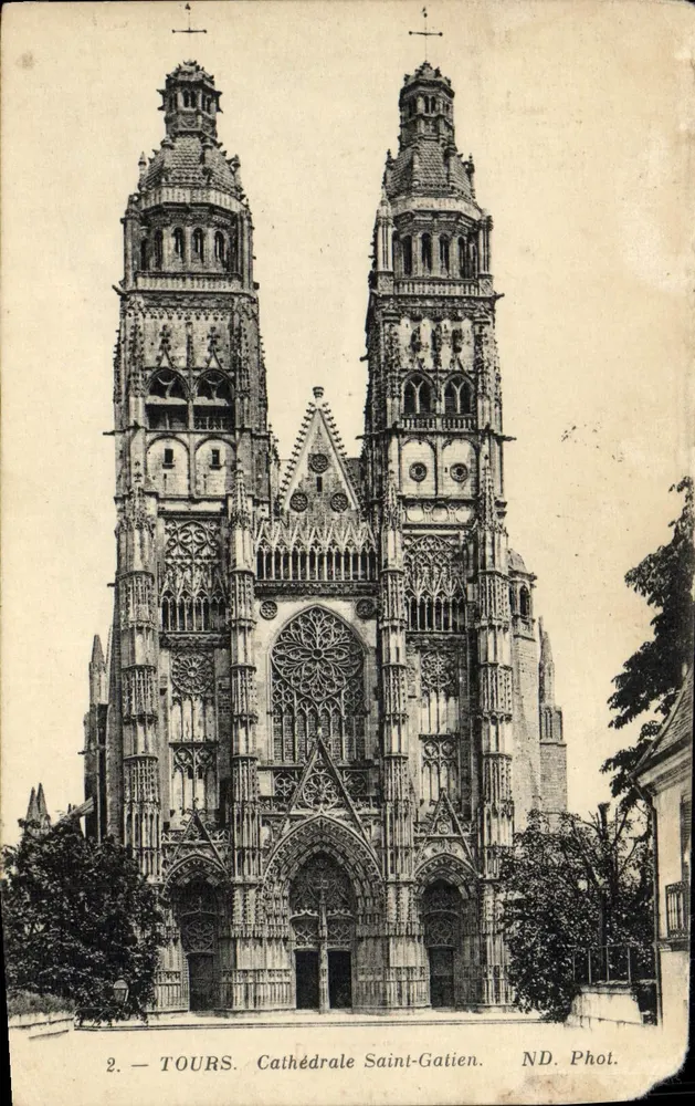 Tours — Cathédrale Saint-Gatien — ND. Phot. - Frente