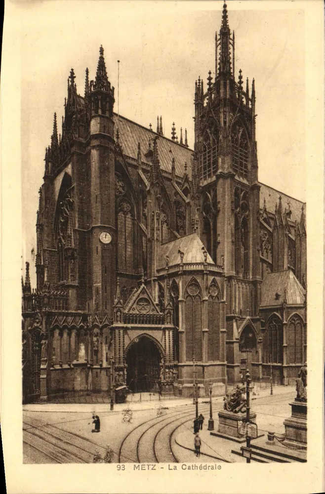 Metz - A Catedral — vista da fachada gótica com sino e trêmio — Edição Ch. Bucher, Metz-Nord - Frente