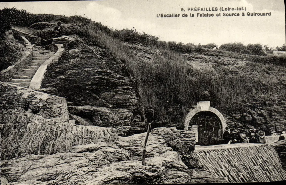 Préfailles (Loire-Inf.) — Die Treppe der Klippe und Quelle bei Quilrouard — F. Chapeau, Verleger in Bantes - Vorderseite