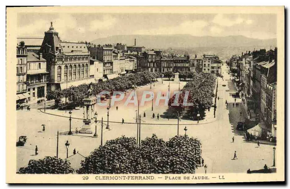Clermont-Ferrand — Praça de Jaude — LL - Frente