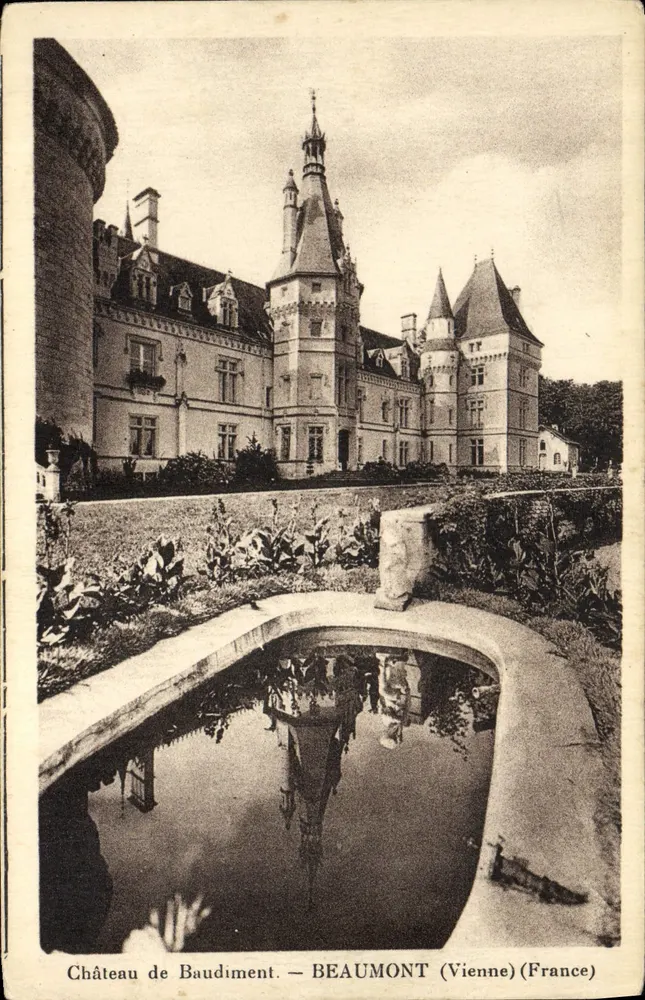 Castelo de Baudiment — Beaumont (Vienne) (França) - Frente