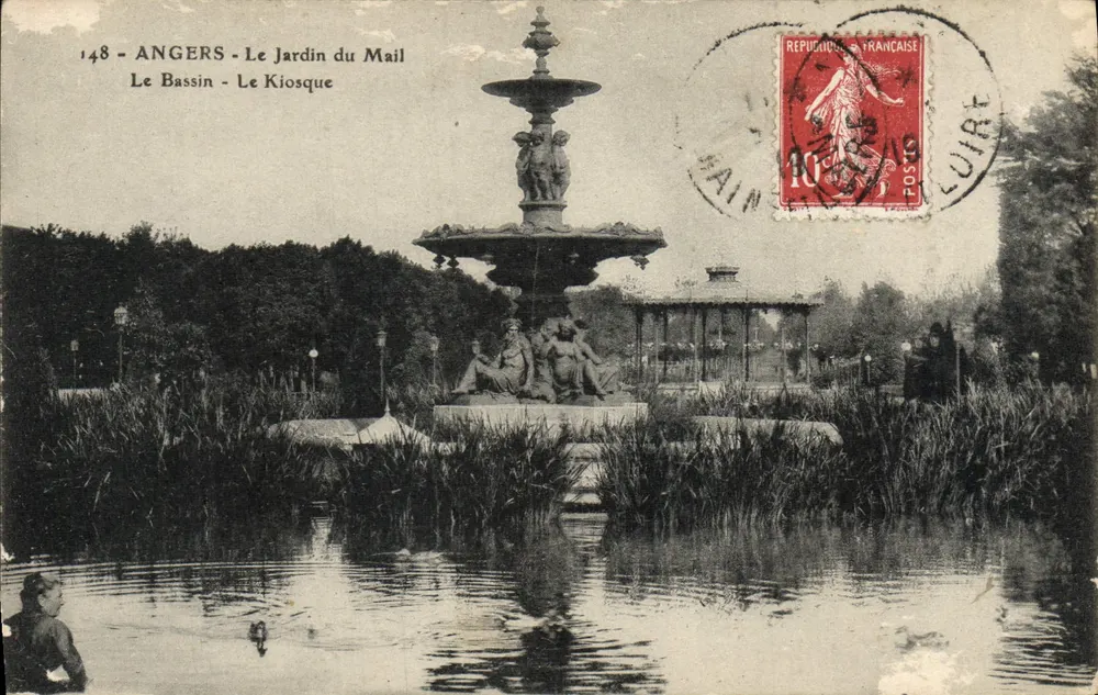 Angers - Le Jardin du Mail — Le Bassin et Le Kiosque, éditeur imprimeur non visible, n° 148 - Vorderseite