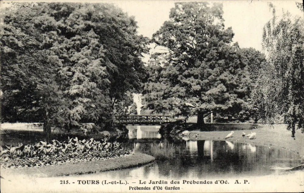 Tours (Indre-et-Loire) — O Jardim das Prébendas de Oé — A.P. n°215 - Frente