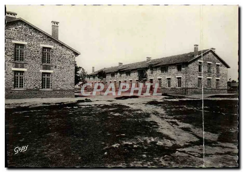 Camp de Coëtquidan — bâtiments en pierre — éditeur GBBY - Frente