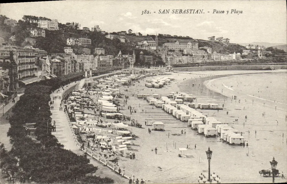 San Sebastián - Paseo y Playa — Editor: Tarjeta Postal Universal, n° 382 - Frente