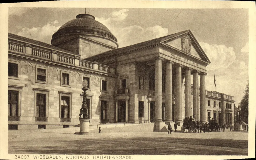 Wiesbaden, Fachada Principal do Kurhaus — editor Bremer & Cie, n° 34007 - Frente