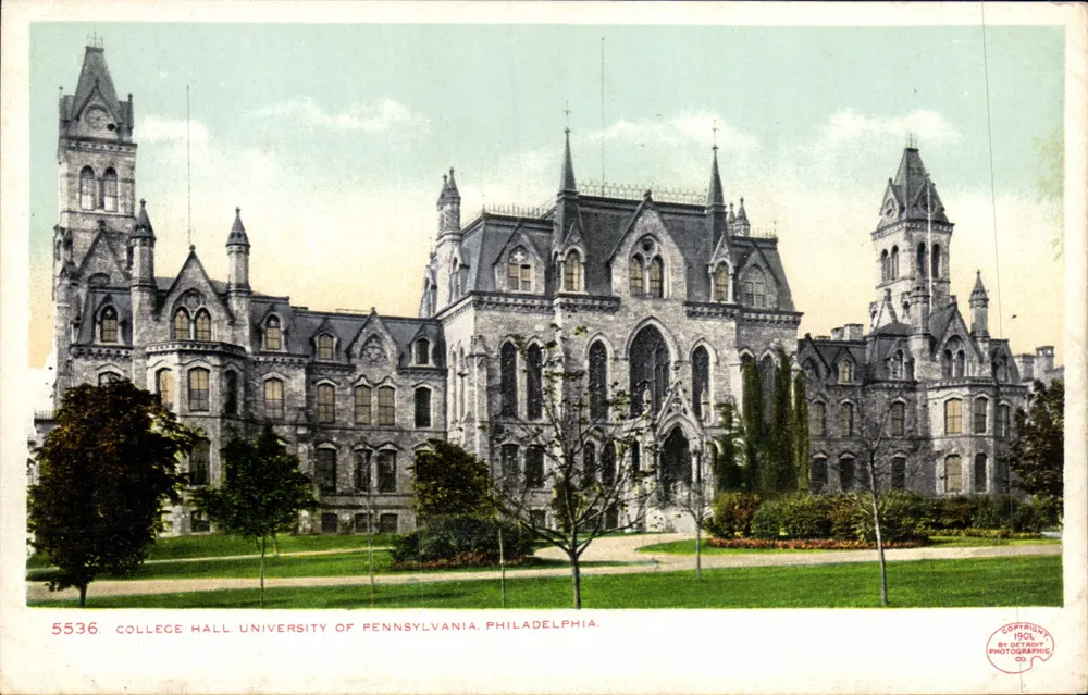 College Hall, Universität Pennsylvania, Philadelphia — Detroit Photographic Co. n° 5536 - Vorderseite