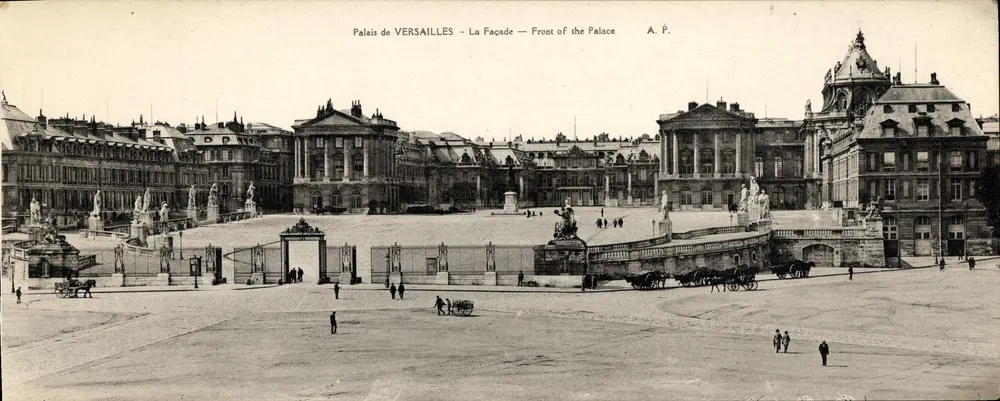 Palast von VERSAILLES — Die Fassade — Vorderseite des Palastes — A.P. - Vorderseite