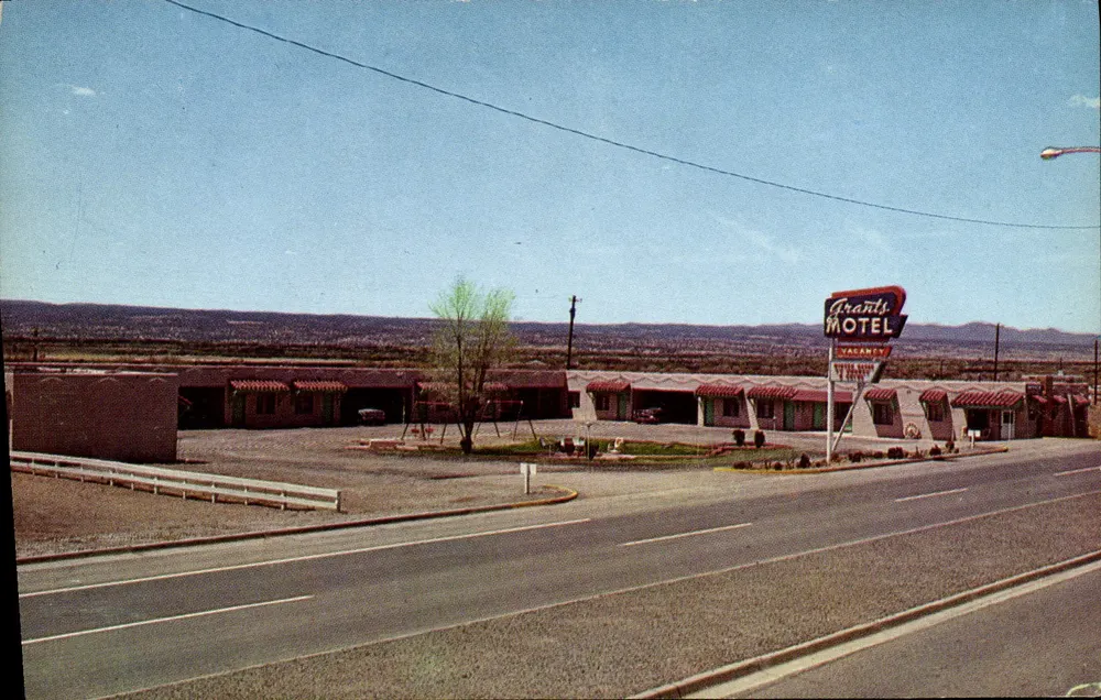Grants Motel — U.S. Highway 66, East (Interstate 40) — Douglas R. Smith, Washington D.C. - Vorderseite