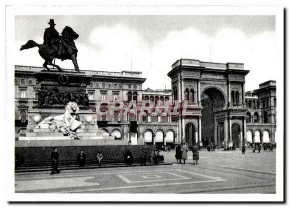 Mailand — Denkmal für Vittorio Emanuele II und Eingang zur Galleria - Vorderseite