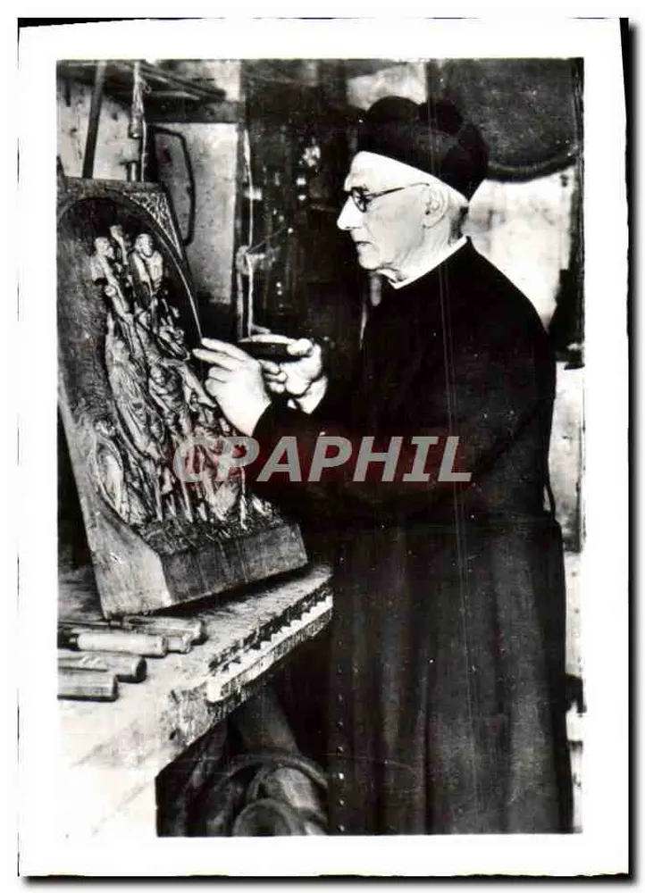 Der Abbé Quemerais (1879-1975) — Ritter der Ehrenlegion — Bildhauer in seiner Werkstatt in Rothéneuf - Vorderseite