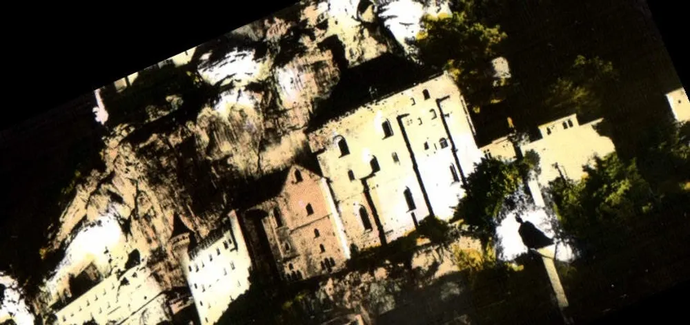 Rocamadour — O Rocher iluminado — LadyCap Cartes Postales, Paris 15e - Frente