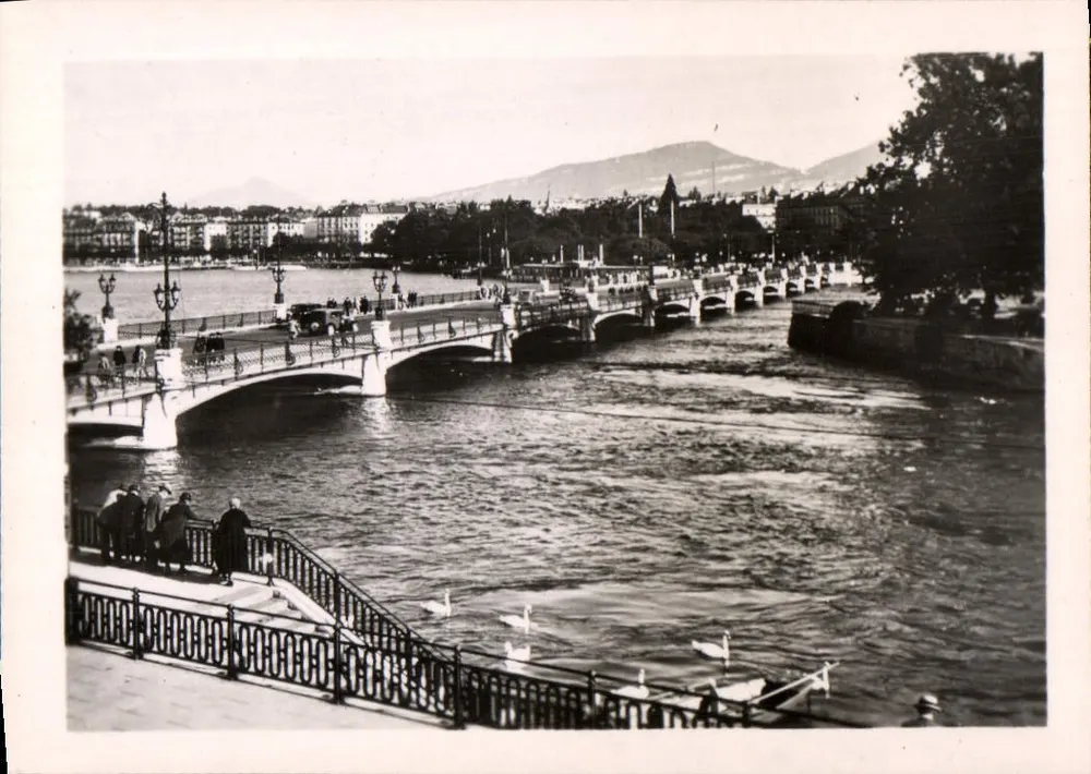 Genève — Le Pont du Mont Blanc - Frente