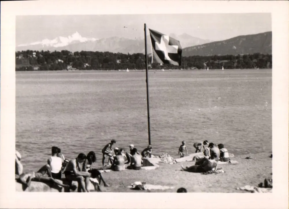 Genebra — A Praia e o Mont Blanc - Frente