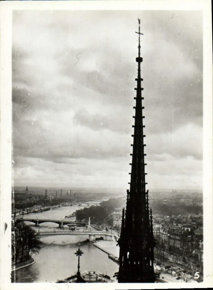 Paris — Blick auf die Seine von den Türmen der Notre-Dame - Vorderseite
