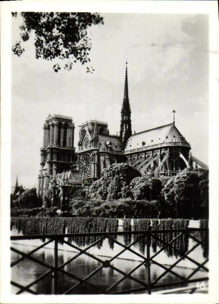 Paris — Notre-Dame de Paris - Frente