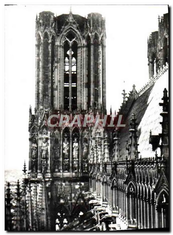 Reims — Ansicht der Südseite der Kathedrale Notre-Dame - Vorderseite
