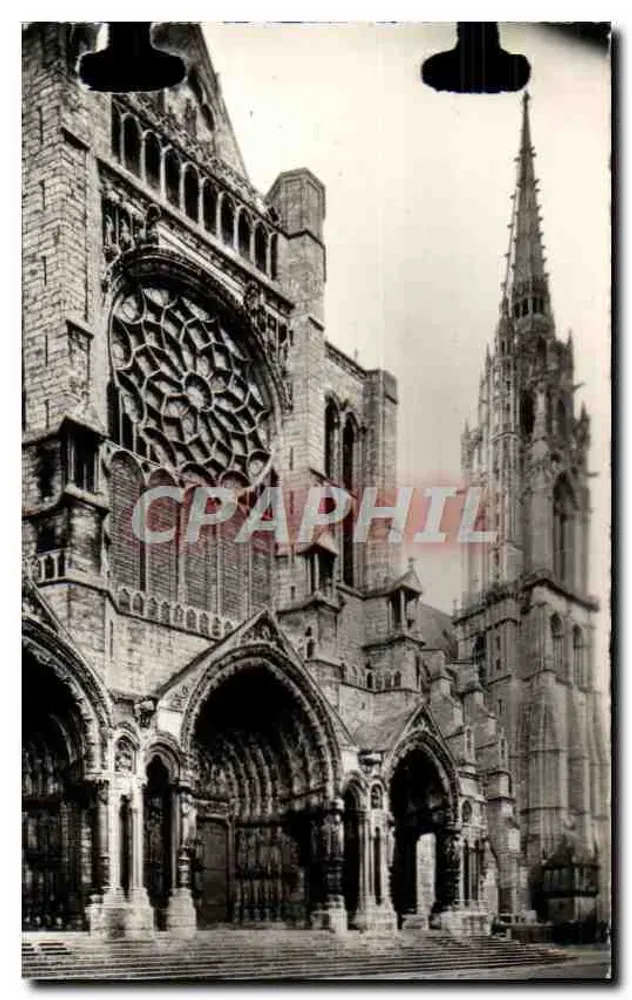 Kathedrale von Chartres — Nordfassade und Neuer Turm - Vorderseite
