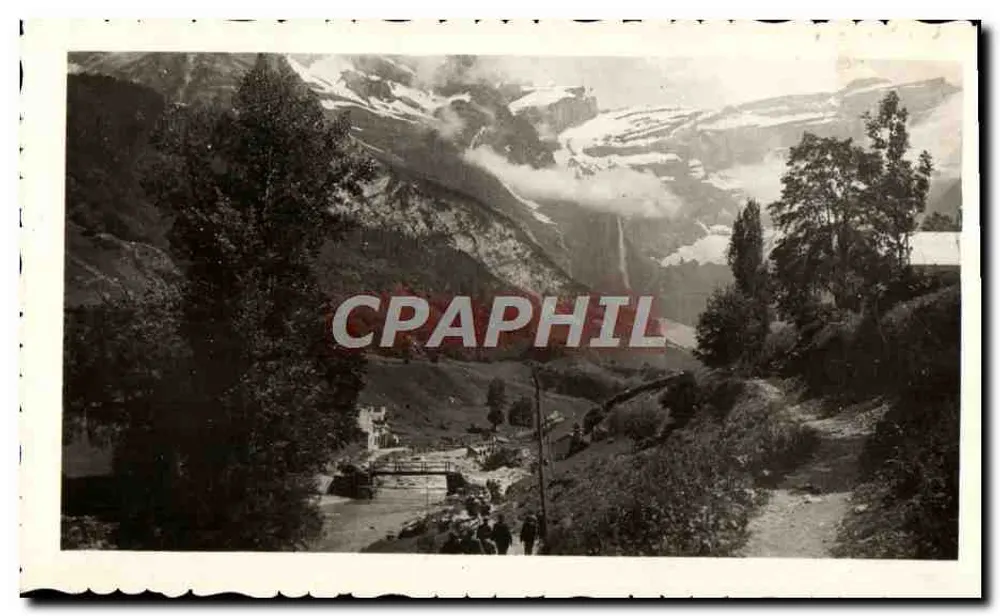Gavarnie - O Circo — vista panorâmica das montanhas nevadas e do circo - Frente