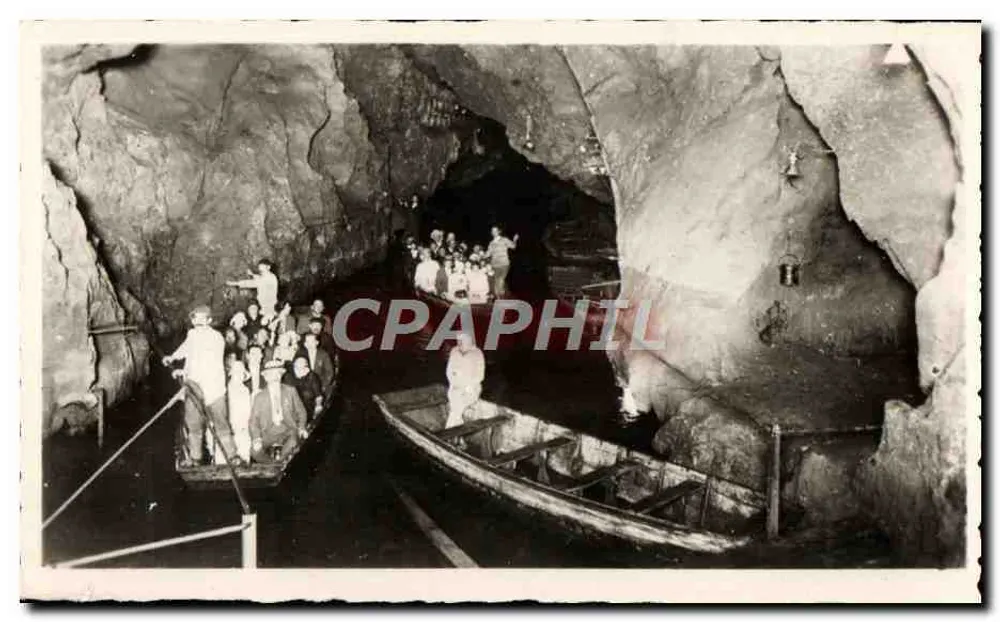 De Grotten van Bétharram — De Kade van de Rivier — De Pyreneeën - Voorkant