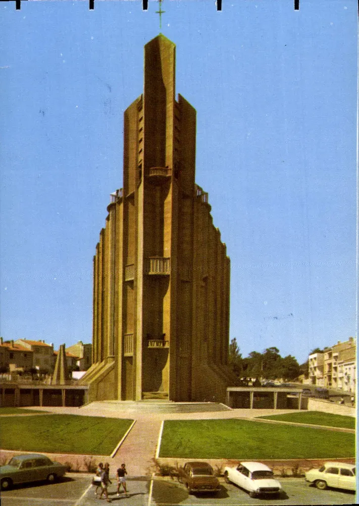 Royan - Kirche Notre-Dame - Ostfassade - Der Glockenturm - Vorderseite