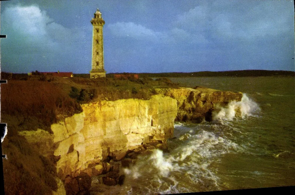 Saint-Georges-de-Diddonne — Phare sur les falaises — éditeur CPAPHIL - Frente