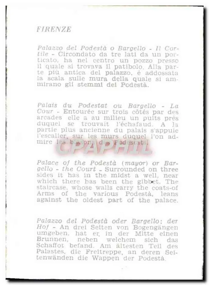 Cour do Palazzo del Podestà em Florença — vista interna com escada e poço — editor - Verso