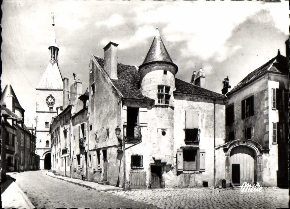 Avallon (Yonne) — Turm der Uhr und Haus des 15. Jahrhunderts — n°478 - Vorderseite