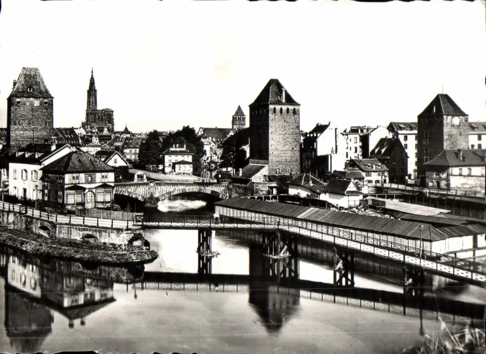 Strasbourg — Ansicht der alten Türme bei den Überdachten Brücken — n°641 - Vorderseite