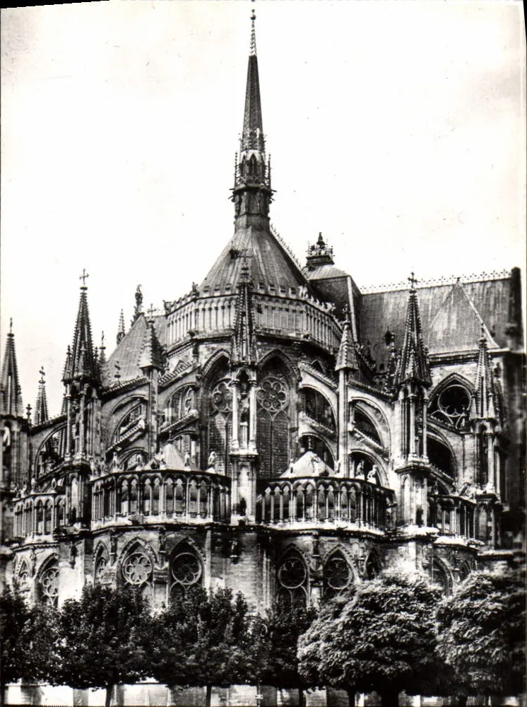 Reims — Die Kathedrale Notre-Dame, Die Kirchenschiff - Vorderseite