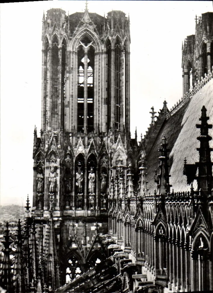 Reims — Die Kathedrale Notre-Dame, Südturm - Vorderseite