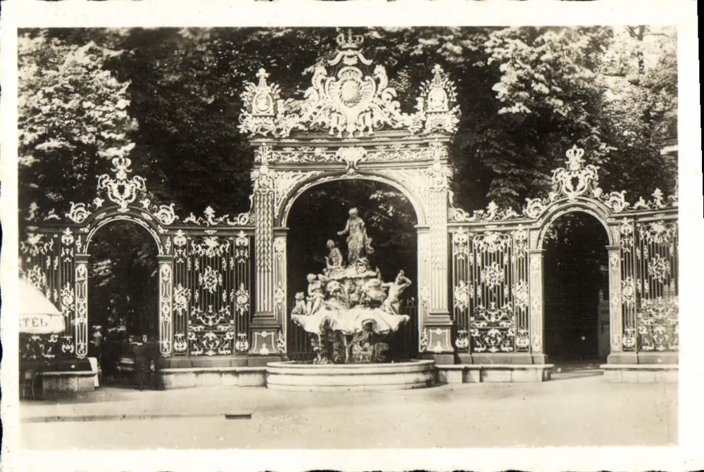 NANCY - A Fonte de Amphitrite - Frente