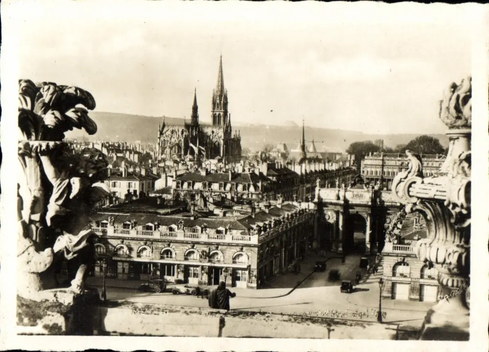 NANCY - La Place Stanislas aus Sicht des Rathauses - Vorderseite