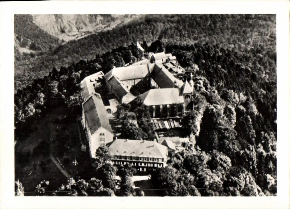 Mont Sainte-Odile — Vue aérienne du couvent - Frente