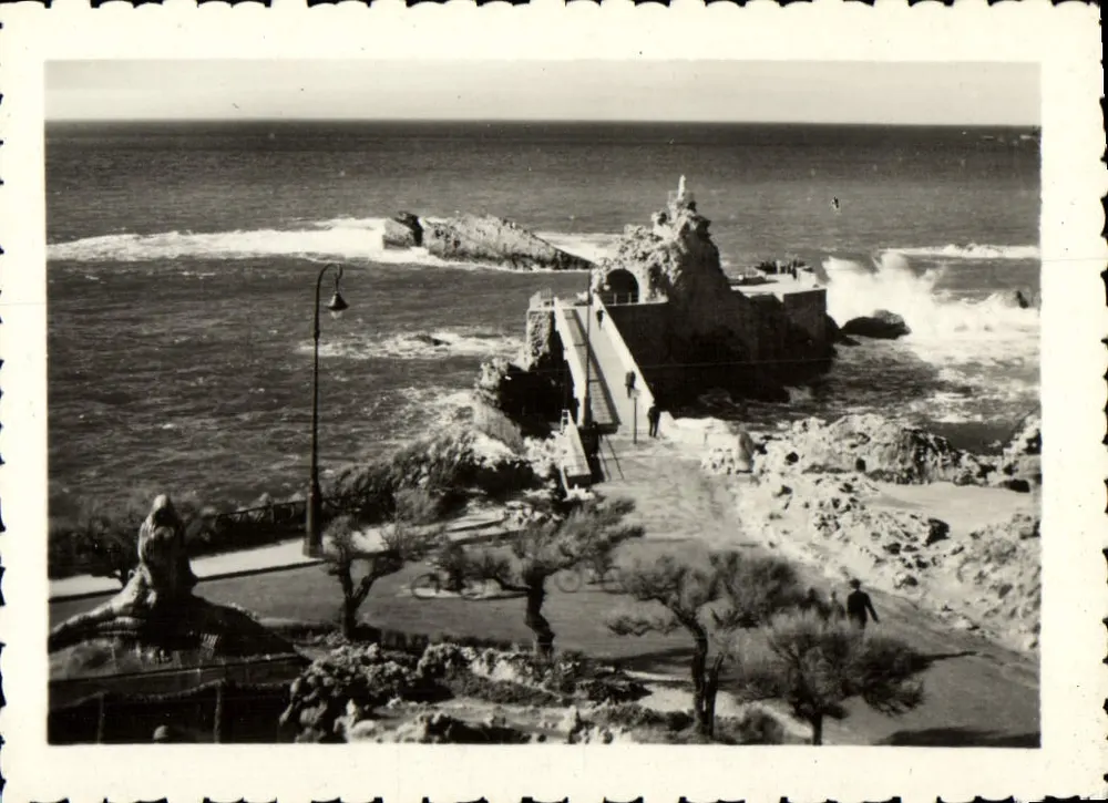 Porto da Garoupe — vista da ponte e do farol — editor desconhecido - Frente