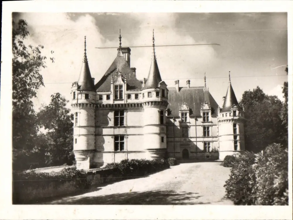 Zamek Azay-le-Rideau — Wejście do zamku — Wydawnictwo Luksusowe « Estel » - Awers