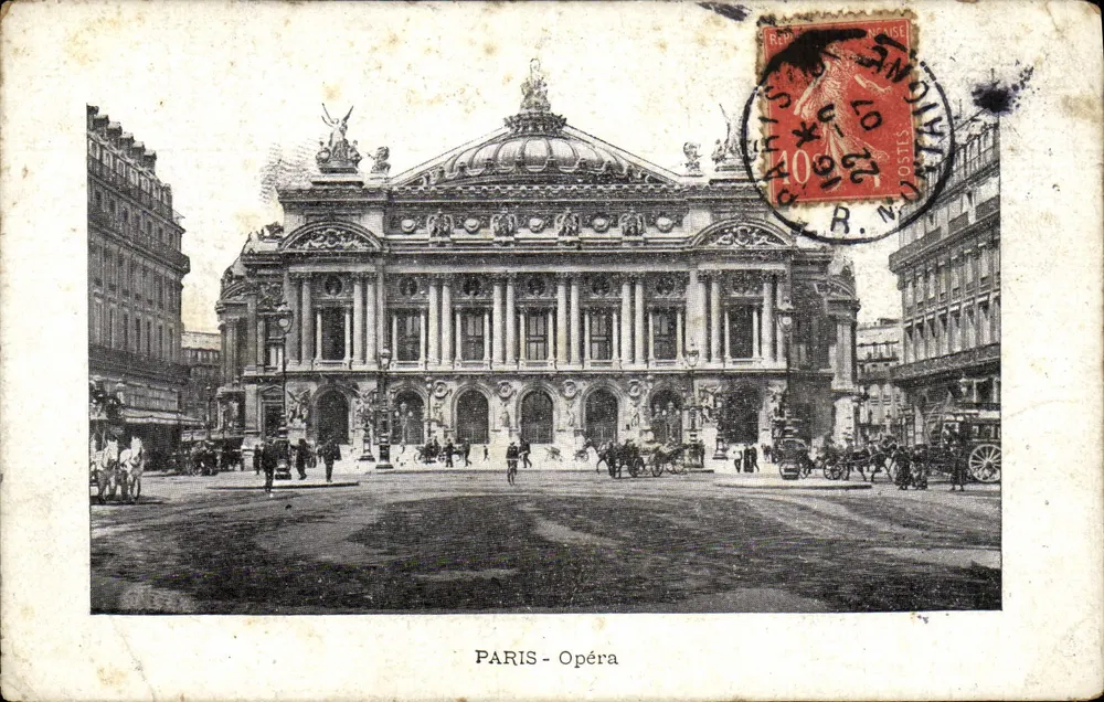 Paris - Ópera — visão do edifício — editor não visível - Frente