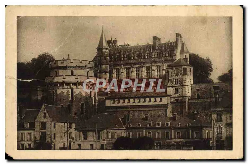 Château d'Amboise — vue du château médiéval avec tour ronde et façade gothique — éditeur impr. sur la carte - Frente