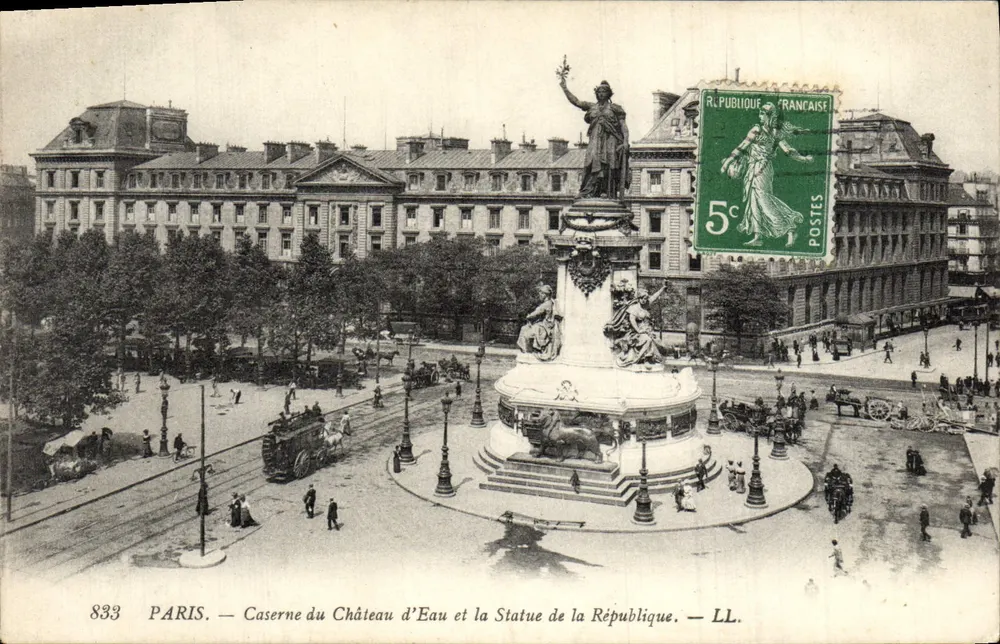 Paris — Kasernen des Château d'Eau und die Statue der Republik — LL. n° 833 - Vorderseite